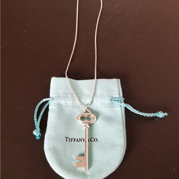 Tiffany & Co. Large Oval Key Necklace - Picture 1 of 6